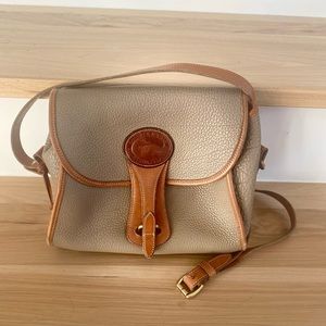 Vintage Dooney& Bourke Essex Crossbody Bag